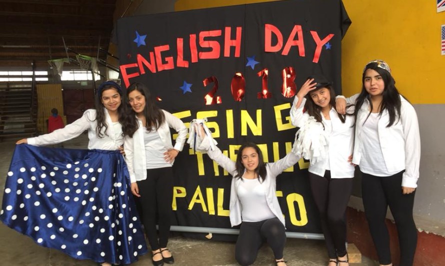 Paillaco celebró un nuevo English Day con exposiciones que reflejaban la identidad local