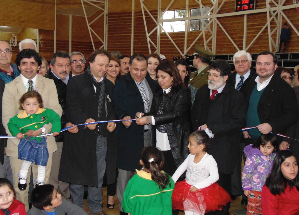 Reumén celebra inauguración de moderno gimnasio