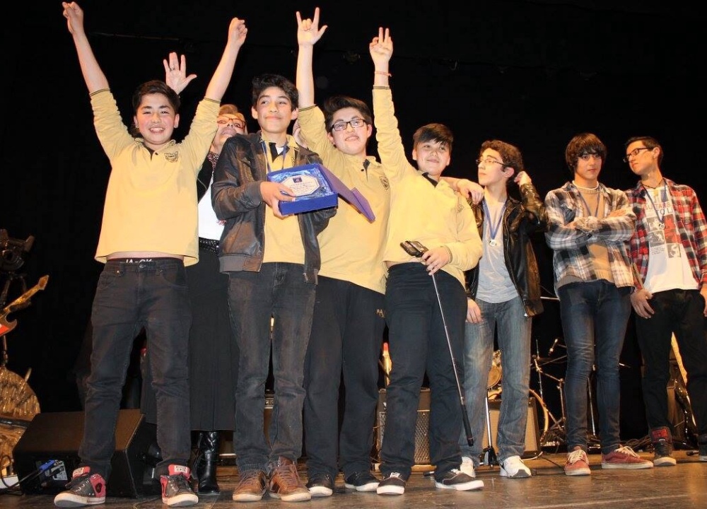 Sonido Perpetuo del Liceo de Paillaco ganó importante Festival de la Canción en Valdivia