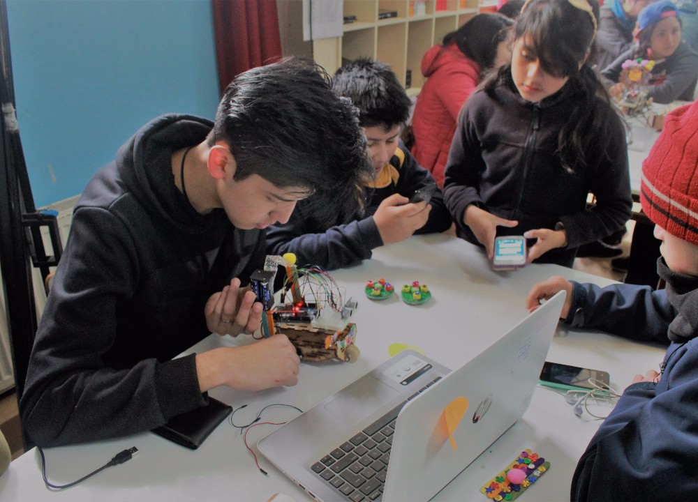 En sólo cinco días estudiantes de Río Bueno construyeron robot